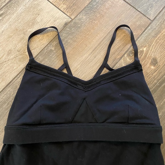 Black lululemon tank - Picture 2 of 6
